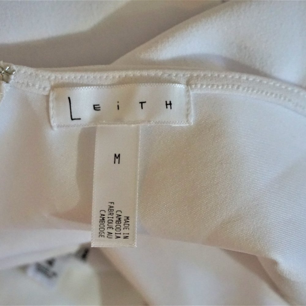 LEITH Deep V-Neck Wide-Leg Jumpsuit NWOT - Picture 6 of 8